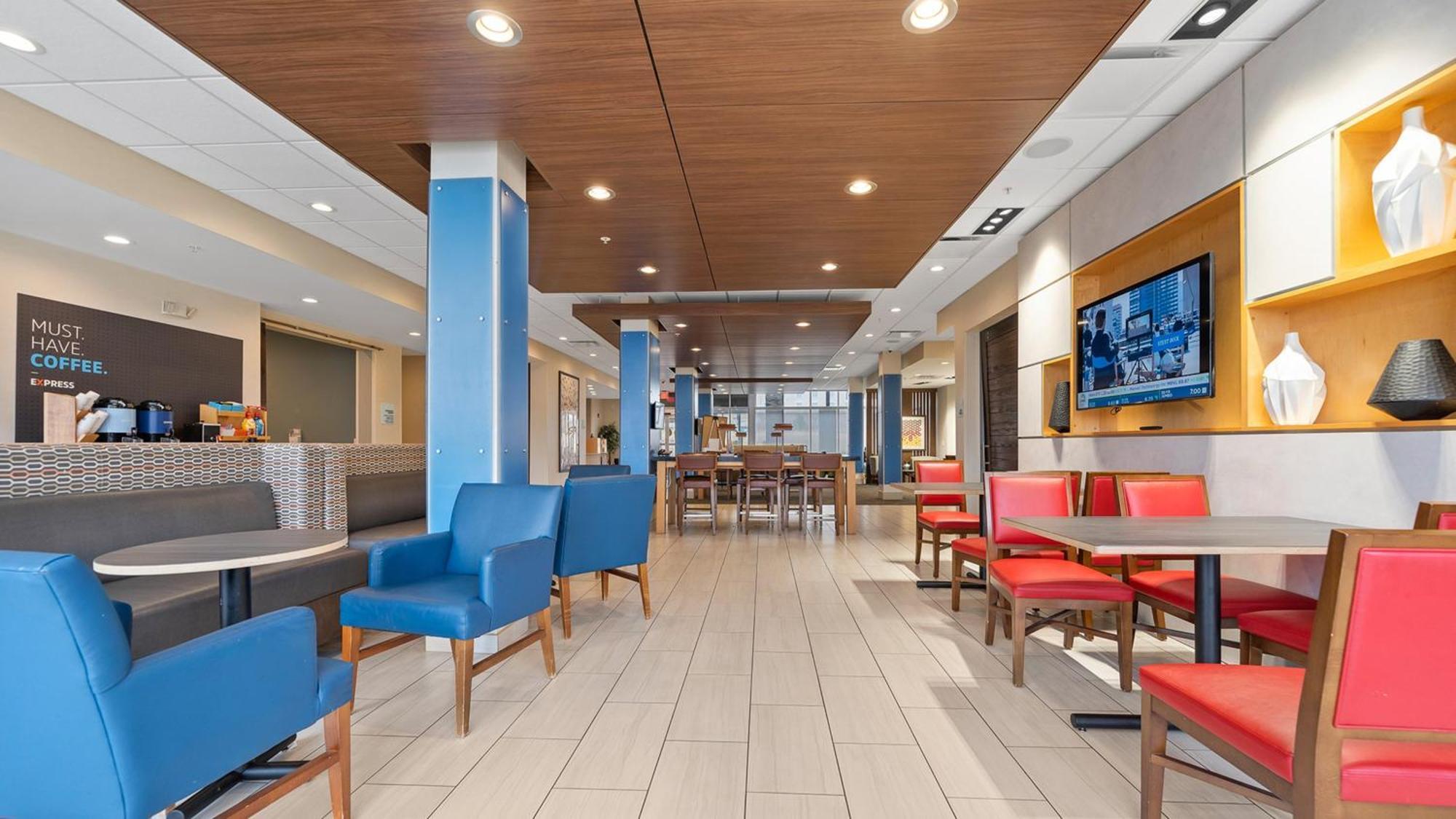 Holiday Inn Express & Suites Macon North By Ihg Экстерьер фото