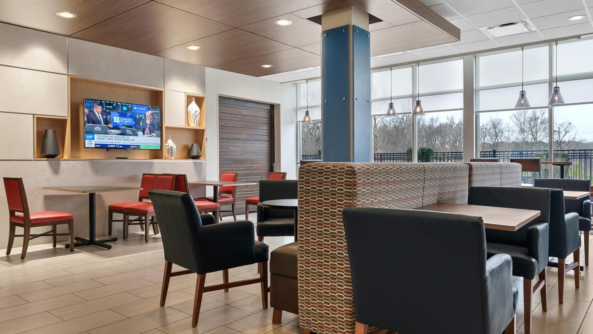 Holiday Inn Express & Suites Macon North By Ihg Экстерьер фото